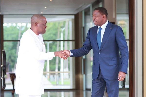 Faure Gnassingbé a reçu le Directeur général sortant de l’Ecobank Transnational
