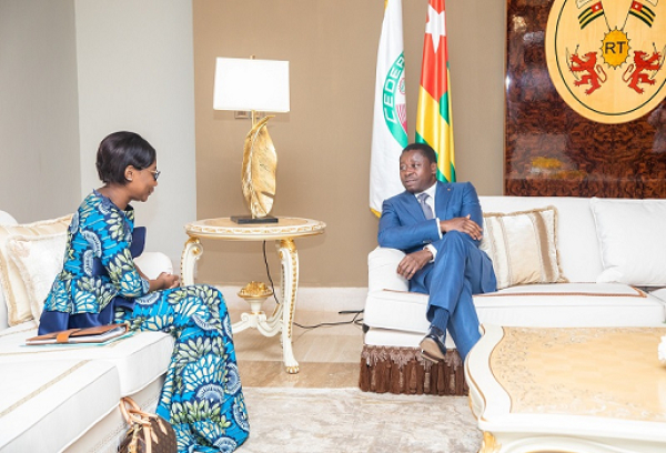 Diplomatie : Faure Gnassingbé a reçu la ministre centrafricaine des Affaires étrangères Mme Sylvie Baïpo-Temon
