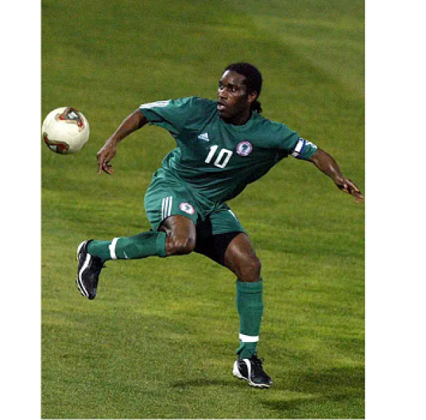 Nigeria : L’ancien maestro du football nigérian,Jay Jay Okocha nommé ministre en charge des sports