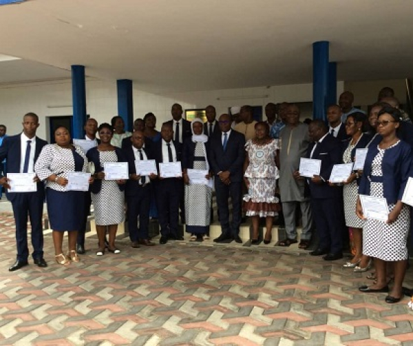 Santé: 16 nouveaux cadres de santé formés par le CFRSP reçoivent leurs diplômes  