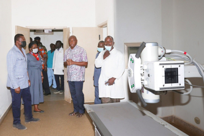 Santé: Faure Gnassingbé a visité les sites de réhabilitation des centres hospitaliers à Kara