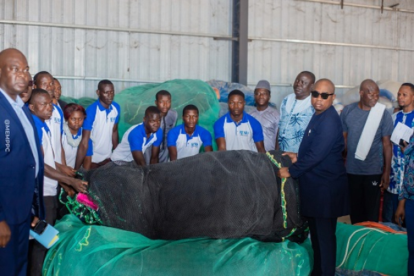 Filière aquaculture : Les étudiants de I&#039;IFAD-Aquaculture de Elavagnon bénéficiaires des cages flottantes
