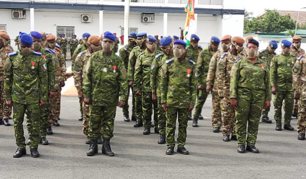 Les « 49 soldats » ivoiriens décorés à Abidjan