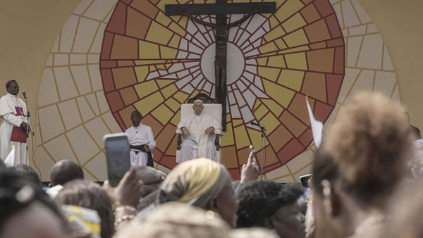 RDC : &quot;Vos larmes sont mes larmes, votre souffrance est ma souffrance&quot;, a lâché le Pape François aux jeunes
