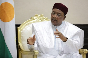 Niger: L&#039;ancien président Issoufou porte plainte contre l&#039;ex ambassadeur de France pour diffamation !