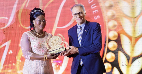 Togo/Gala des 100 Entreprises: Nathalie BITHO, Honorée de la Palme Internationale du Dynamisme et du Leadership Féminin en Afrique de l’Ouest