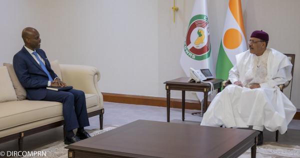 Diplomatie: Robert Dussey reçu par à Niamey par le président Bazoum