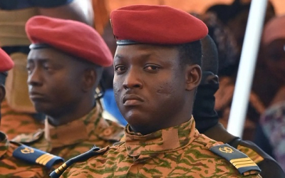 La position du Burkina Faso dans la crise du Niger oblige la France à suspendre son aide au développement et son appui budgétaire